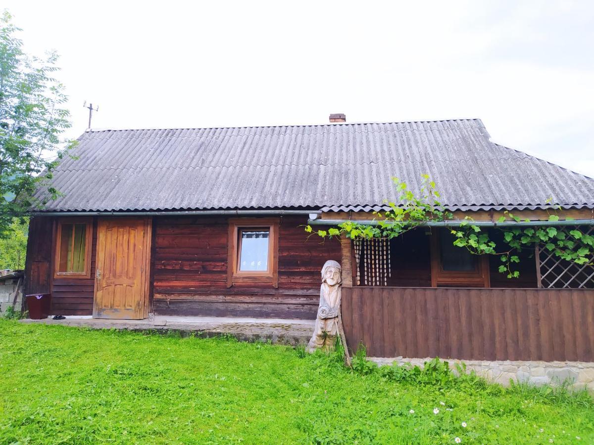 Starovitska Hata - Ethno-Cottage Верховина Екстер'єр фото