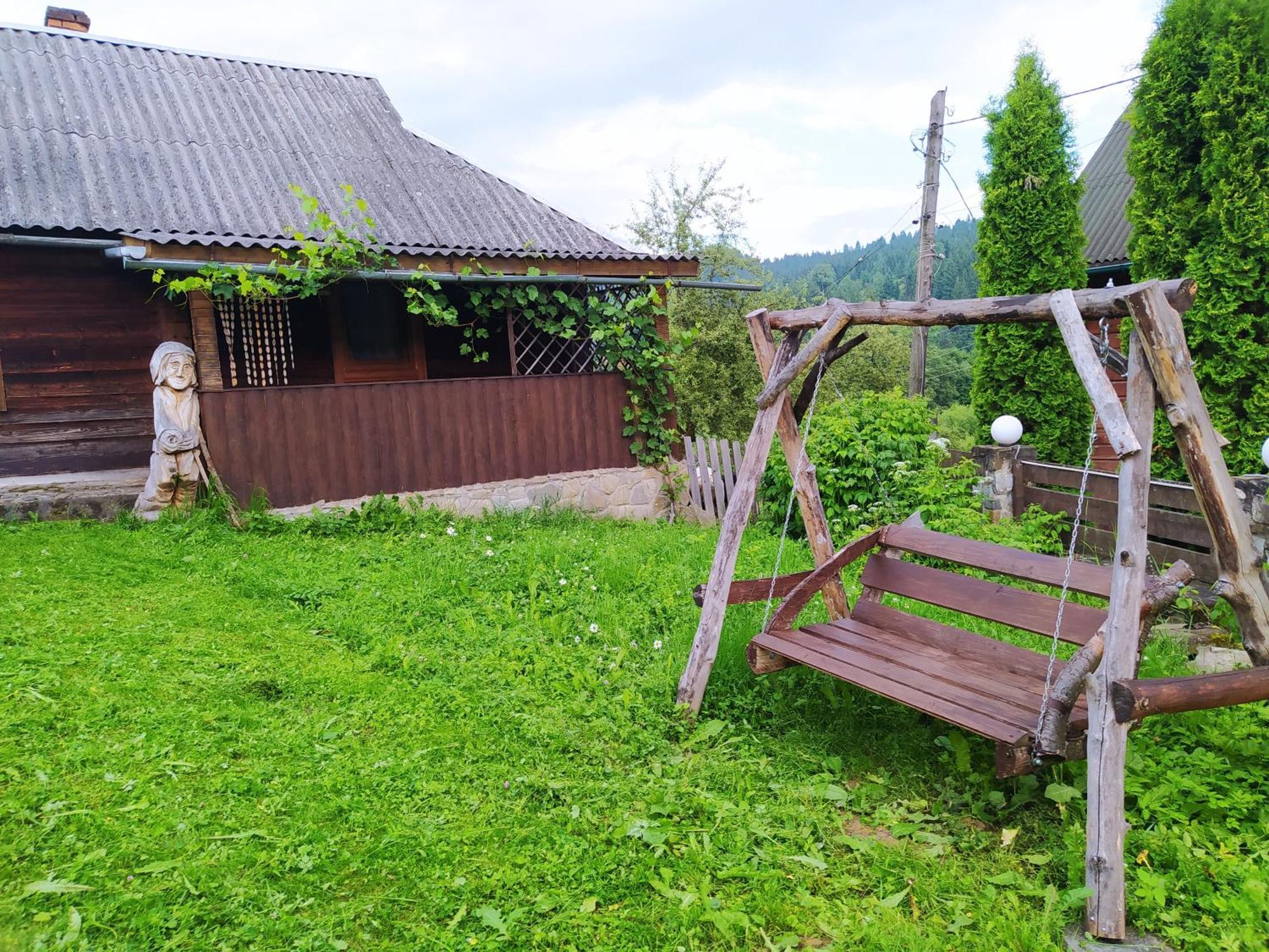Starovitska Hata - Ethno-Cottage Верховина Екстер'єр фото